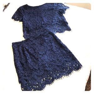 Lulus 2 piece lace top & skirt set size XS - NWOT